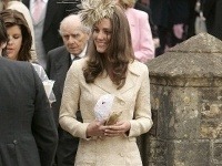 Kate Middleton na svadbe Laury Parker Bowles v roku 2006