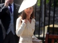 Kate Middleton na svadbe Zary Phillips v poslednú júlovú sobotu