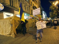Stúpenci Tymošenkovej demonštrovali celú noc v centre Kyjeva