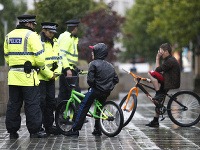 V Londýne bolo nasadených do služby 16 tisíc policajtov,