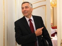 Minister Ján Figeľ po dovolenke v Grécku