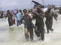 Potopený trajekt si vyžiadal takmer 200 obetí