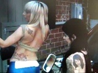 Lady Gaga sa neváhala zviditeľniť tetovaním v reality šou.