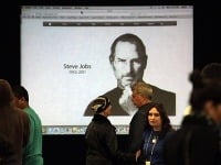 Za Stevom Jobsom smúti celý svet