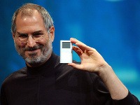 Vo veku 56 rokov zomrel v Kalifornii spoluzakladateľ americkej technologickej spoločnosti Apple Steve Jobs.