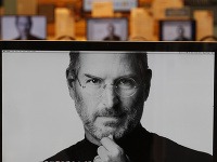 Steve Jobs podľahol zákernej rakovine Steve Jobs podľahol zákernej rakovine