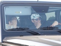 Jennifer Lopez viac milenca skrývať nemusí. Odfotili ju priamo v jeho aute.