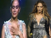 Jennifer Lopez sa zosypala na pódiu.