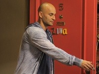 Pavol Demitra si v seriáli Zita na krku zahral sám seba. Pavol Demitra si v seriáli Zita na krku zahral sám seba.