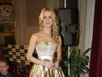 Gabriela Gunčíková v zlatých šatách žiarila. 