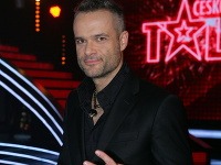 Jaro Slávik bol spojený so všetkými sériami šou Česko Slovensko má talent. 