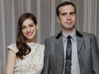 Anne Hathaway presunula svadbu s Adamom Shulmanom. 