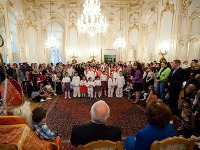 Deti z detských domovov na stretnutí s prezidentom SR Ivanom Gašparovičom a jeho manželkou