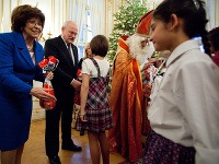 Deti z detských domovov na stretnutí s prezidentom SR Ivanom Gašparovičom a jeho manželkou