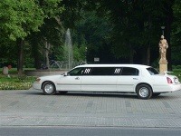 Poliakovi zmizla limuzína Lincoln