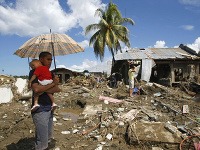 Počet obetí ničivých povodní prekročil tisícku