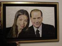 Na obraze je Karima El Mahrough a Silvio Berlusconi
