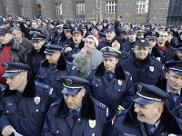 Protest policajtov za zvýšenie platov