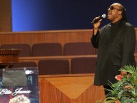 Stevie Wonder na pohrebe