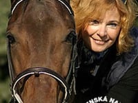 Kamila Magálová pomáha koňom. Jej nadáciu však založila firma, cez ktorú vraj jej manžel poberal neoprávnené dotácie.