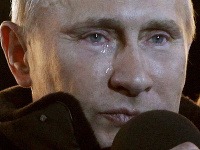 Vladimir Putin počas vystúpenia na mítingu po zverejnení výsledkov volieb