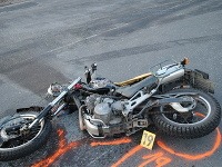 Pri nehode zahynul motocyklista