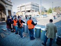 Účastníci prvého povolebného protestu Gorila Účastníci prvého povolebného protestu Gorila