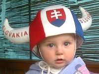 Saška má 8 mesiacov a už sa nevie dočkať dnešného zápasu. (foto: Janka Segečová)