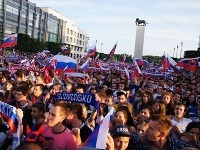 Bratislavskí fanúšikovia počas finále Slovensko - Rusko.