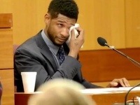 Usher sa na súde rozplakal