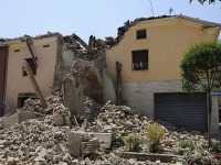 Zemetrasenie napáchalo veľké materiálne škody