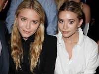 Ashley (vpravo) a Mary-Kate Olsen