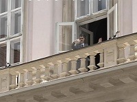 Ftáčnik sa odviazal na balkóne