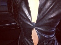 Kim Kardashian v rozpadnutom outfite