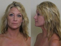 Mladá blondínka nudistické