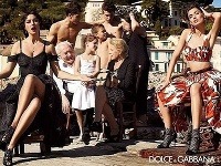 Monica Bellucci v reklamnej kampani Dolce & Gabbana