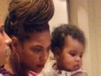 Beyoncé okrem malej dcéry predviedla aj nevydarený účes.