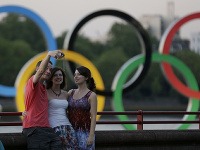 Neodfotiť sa pri olympijských kruhoch by bol hriech.