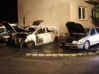 Podpálené autá