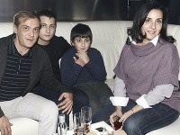 Táto rodinka sa údajne už rozpadla: Roman Luknár a Lola majú synov Lajka a Janka. 