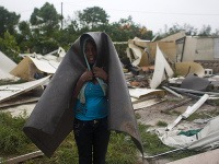 Tropická búrka Isaac zanechala obyvateľom Haiti len oči pre plač