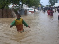 Tropická búrka Isaac zanechala obyvateľom Haiti len oči pre plač