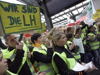 Štrajkujúci zamestnanci Lufthansy