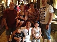 Christian Bale s rodinou Jaydena Barbera