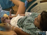 Pri netypickom pôrode Kourtney Kardashian nechýbali kamery.