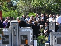 Na pohrebe sa zúčastnilo okolo 700 smútiacich