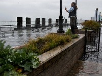 Hurikán Sandy ukazuje svoju silu, USA čelia prírodnej katastrofe!