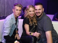 Sajfova priateľka Veronika sa na párty zabávala spoločne so stylistom Andrejom Kusalíkom (vpravo). 