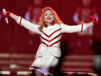 Madonna počas svojho MDNA turné