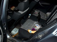 Skutočne netradičnú skrýšu pre drogy objavili policajti pri kontrole BMW na Štúrovej ulici v Nitre